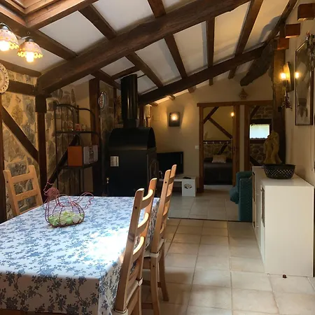 Rustico El Cerezo Apartment Lubayo